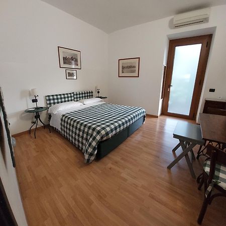 B&B Il Cortile Malpensa Casorate Sempione Bagian luar foto