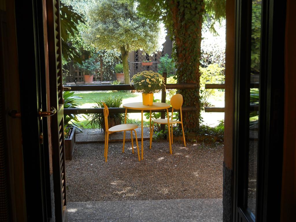 B&B Il Cortile Malpensa Casorate Sempione Ruang foto