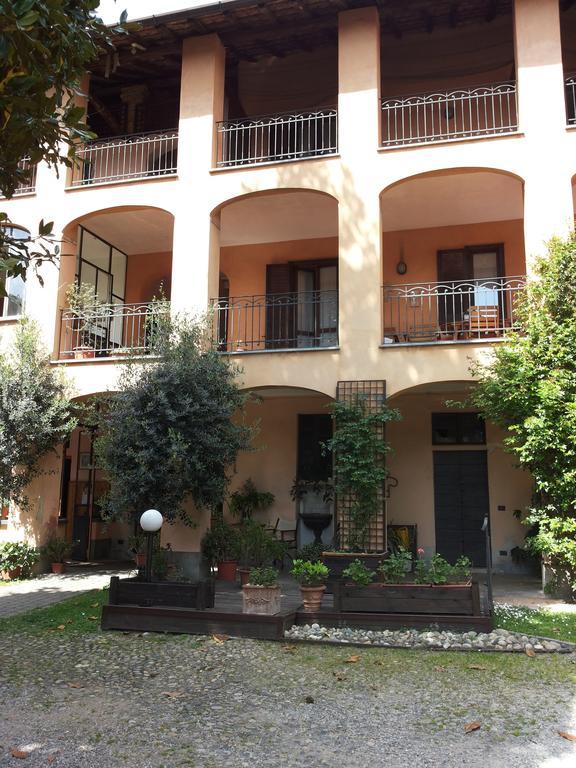 B&B Il Cortile Malpensa Casorate Sempione Bagian luar foto