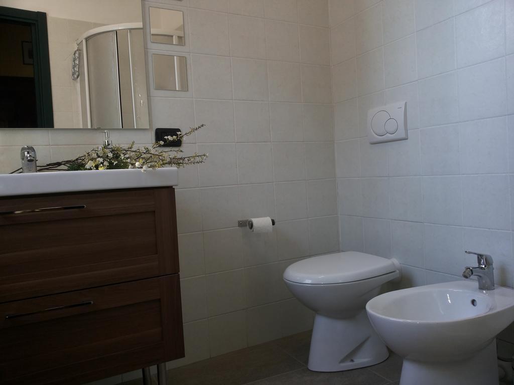 B&B Il Cortile Malpensa Casorate Sempione Bagian luar foto